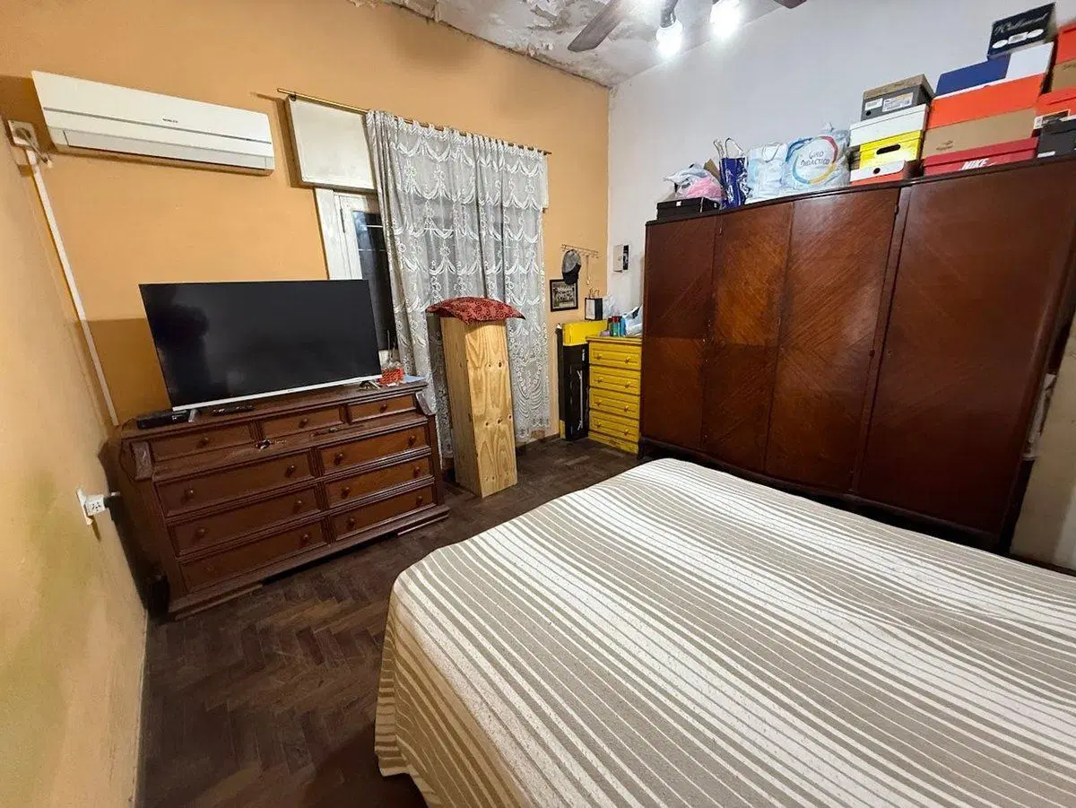 VENTA CASA 4 AMBIENTES EN VILLA INSUPERABLE 5