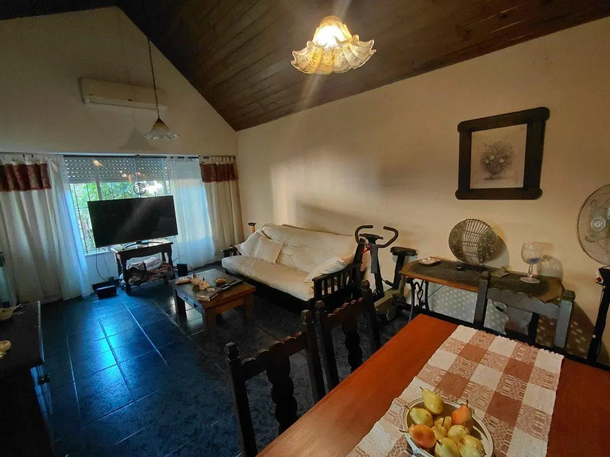 VENTA CASA 4 AMBIENTES MULTIFAMILIAR BERNAL OESTE 3