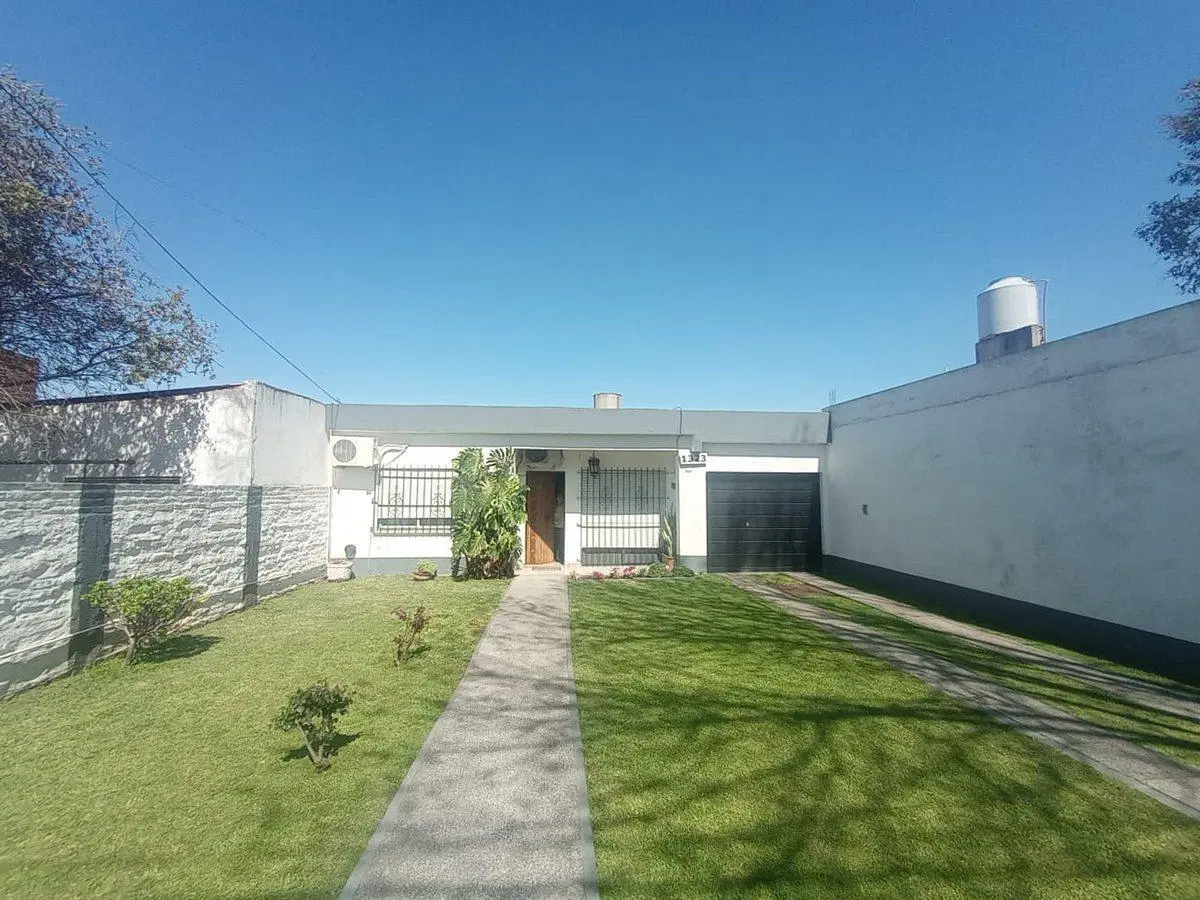 VENTA DE CASA MULTIFAMILIAR EN MERLO OPORTUNIDAD 2