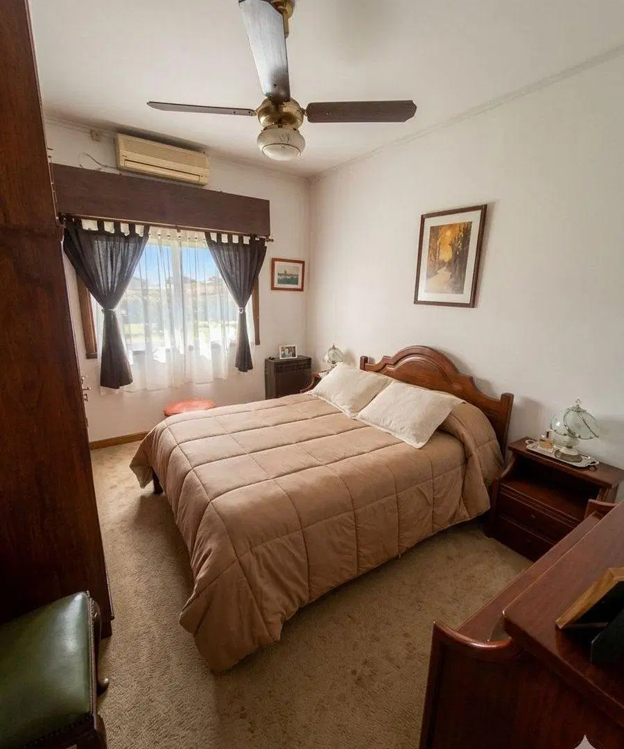 VENTA DE CASA MULTIFAMILIAR EN MERLO OPORTUNIDAD 5