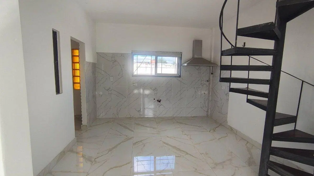 VENTA CASA 4 AMBIENTES IDEAL DESARROLLO COMERCIAL 3