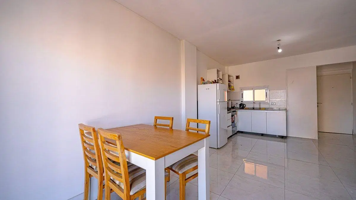 VENTA DEPARTAMENTO 2 AMBIENTES SAENZ PEÑA COCHERA 4