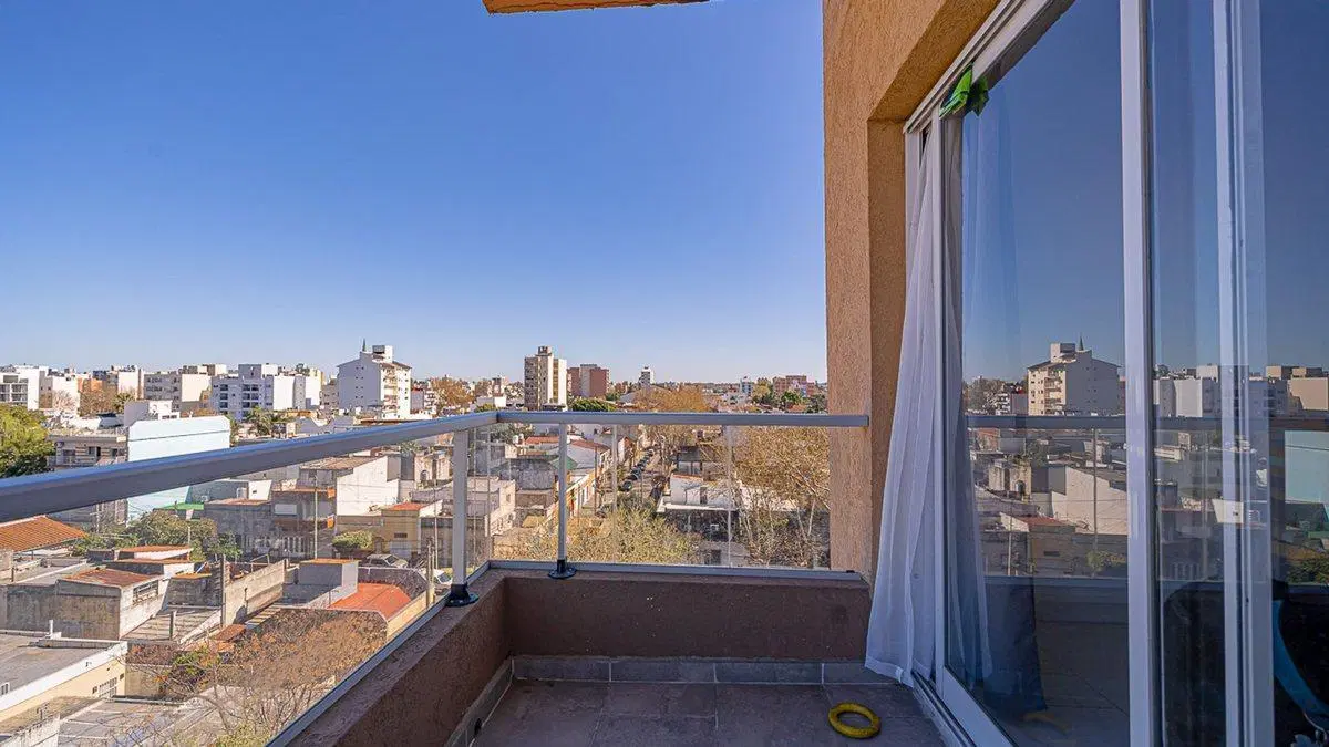 VENTA DEPARTAMENTO 2 AMBIENTES SAENZ PEÑA COCHERA 3