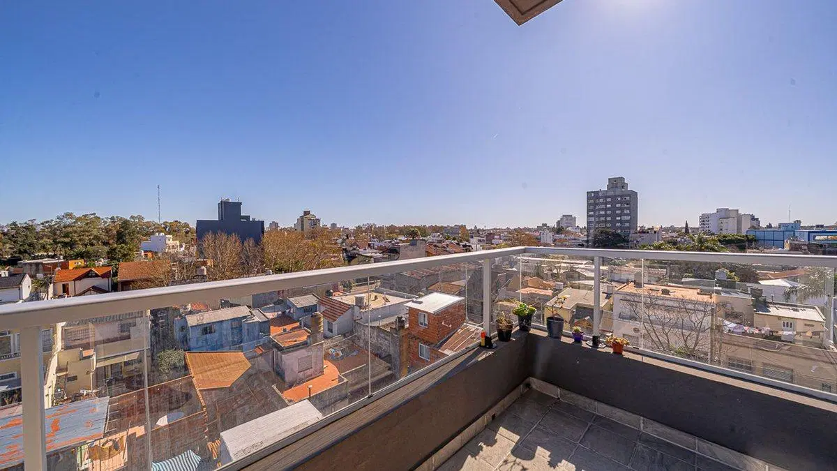 VENTA DEPARTAMENTO 2 AMB SANTOS LUGARES COCHERA 4