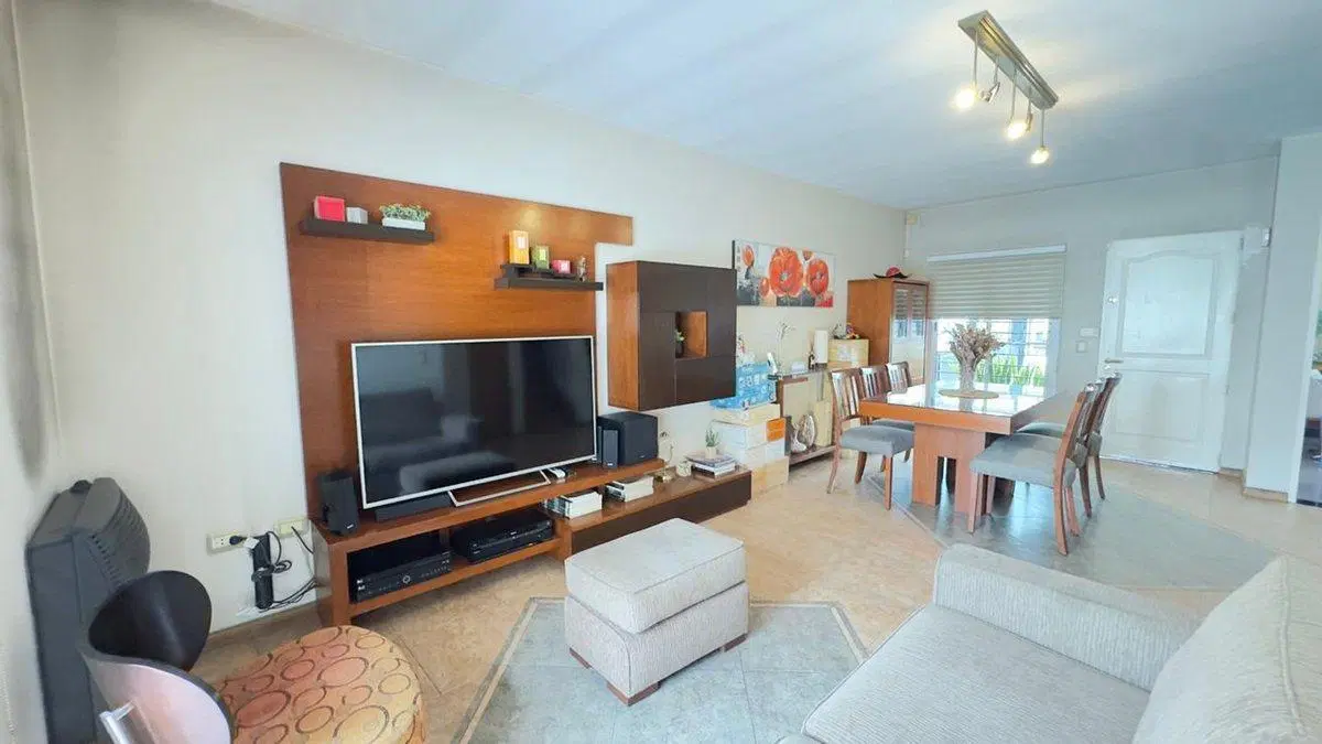 CASA DUPLEX 4 AMBIENTES VENTA ITUZAINGO  PILETA 4