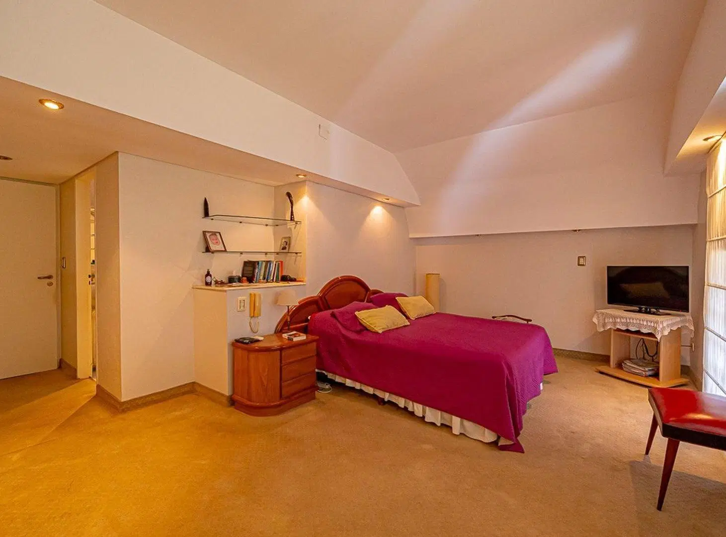 IMPECABLE CASA 250 M2 6 AMBIENTES FLORIDA 5