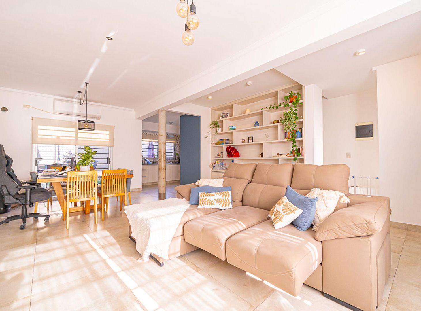 Foto de VENTA PH VILLA ADELINA CUATRO AMBIENTES CON JARDIN, imagen 2