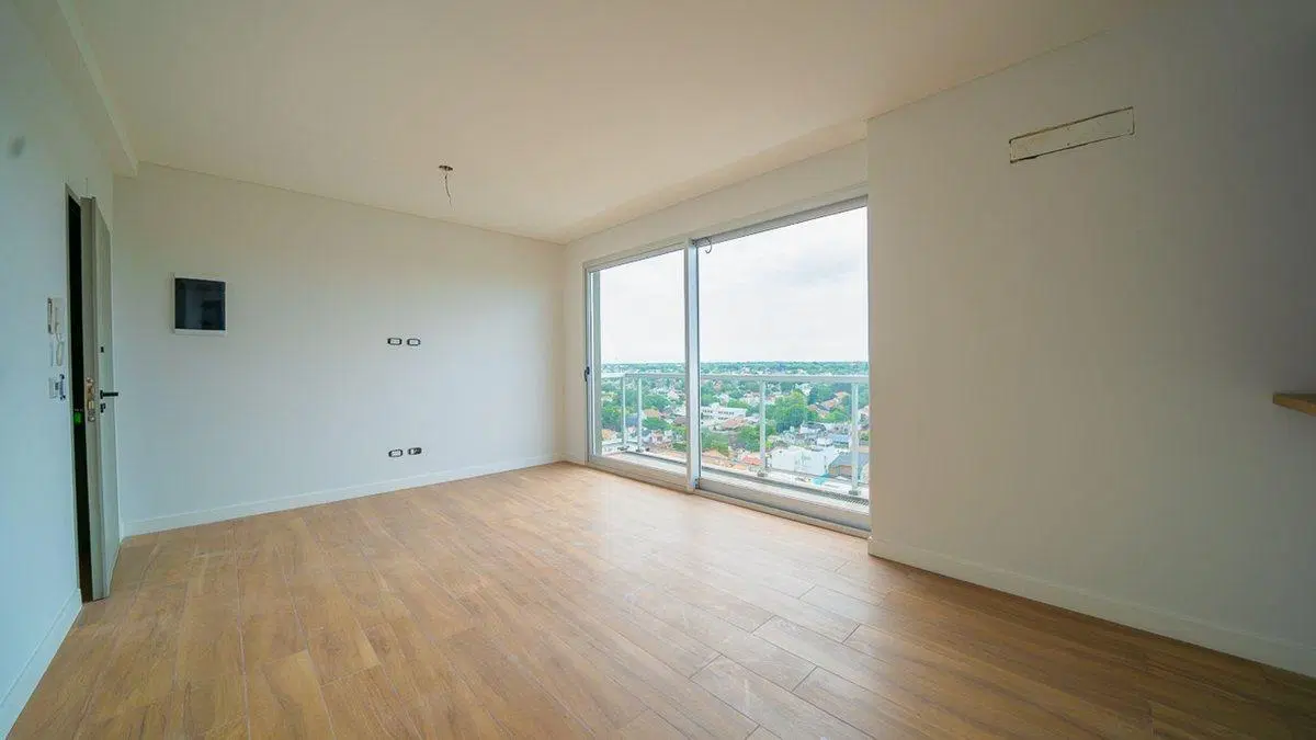 Venta departamento piso alto La Lucila 4