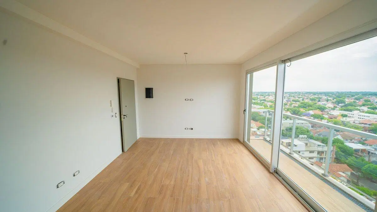 Venta departamento piso alto La Lucila 2
