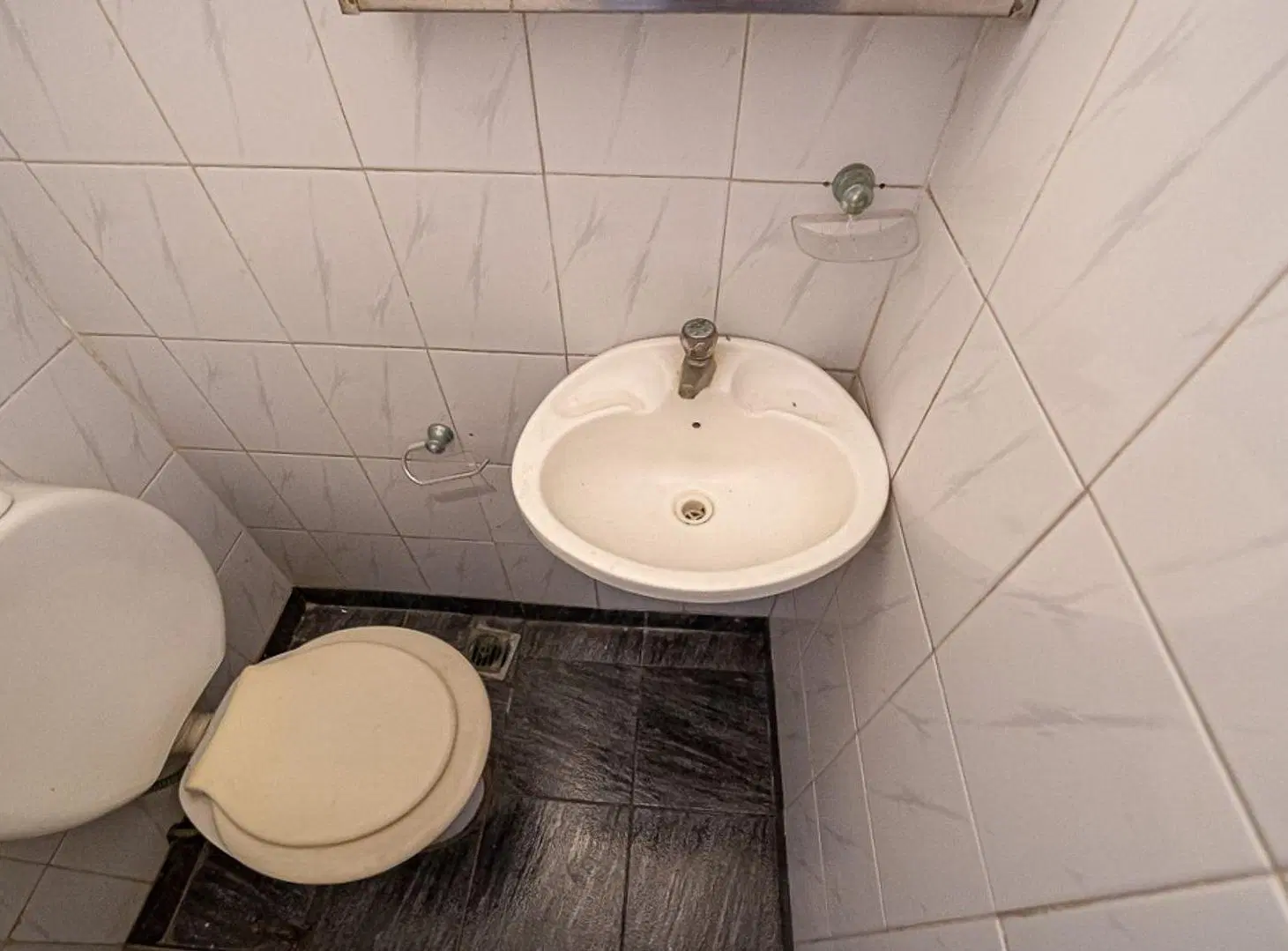 VENTA DUPLEX 3 AMBIENTES MORON PATIO COCHERA 8