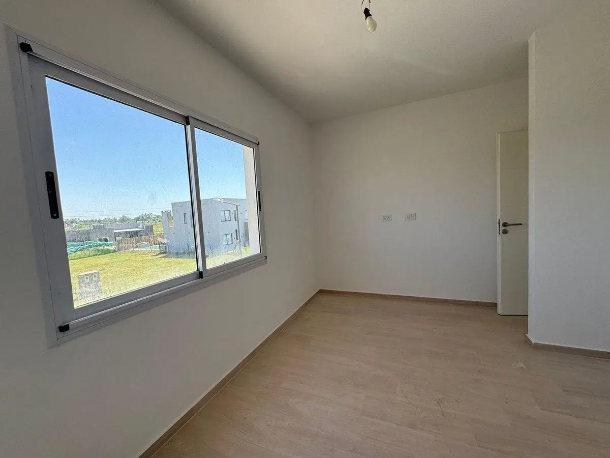 CASA 4 AMBIENTES LAGUNA AZUL A ESTRENAR 155M2 3