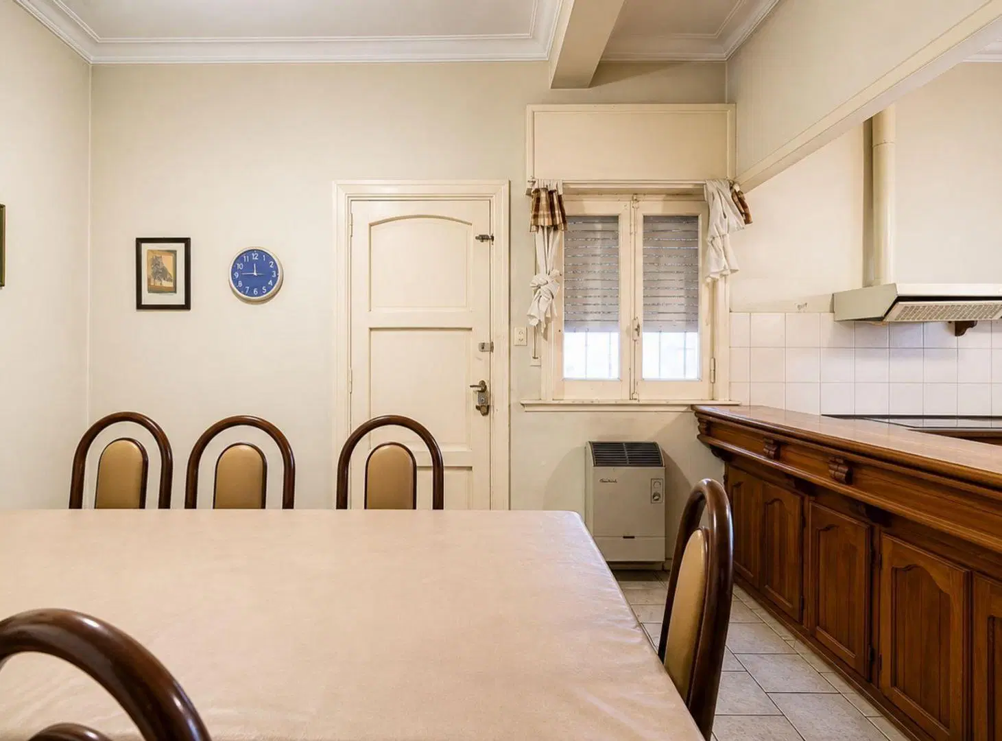 VENTA CASA TRES AMBIENTES EN HAEDO CON PARQUE 5
