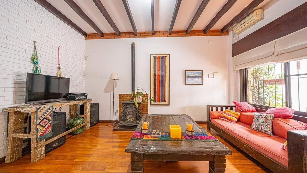 VENTA CASA 4 AMBIENTES APTA CREDITO BALLESTER 5