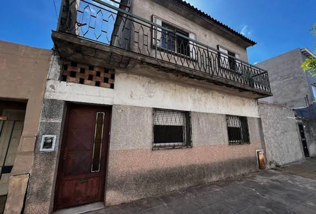 VENTA PH 4 AMBIENTES A RECICLAR CIUDAD MADERO 2