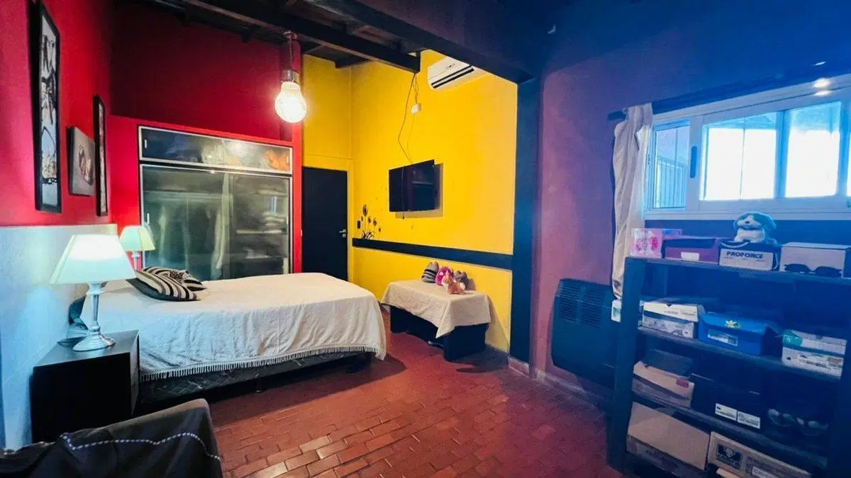 VENTA CASA 4 AMBIENTES MORON JARDIN PILETA 4