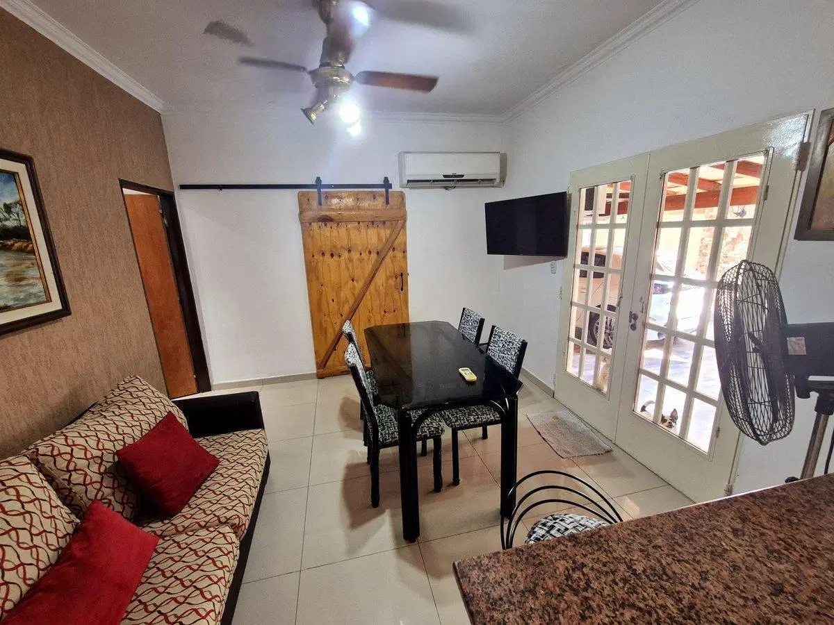 CASA 4 AMBIENTES VENTA MORON MULTIFAMILIAR COCHERA 8