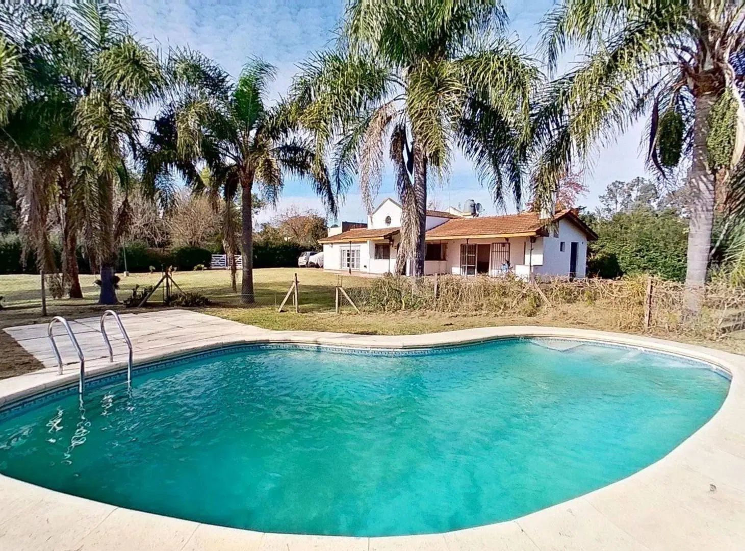 VENTA CASA EL REMANSO SOBRE LOTE 1585 M2 PILETA 8
