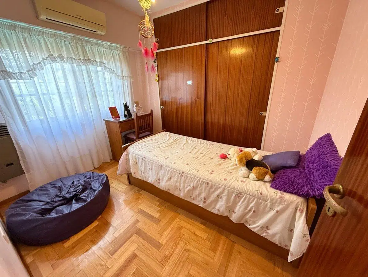 VENTA CASA 4 AMBIENTES CON PILETA CIUDAD EVITA 8