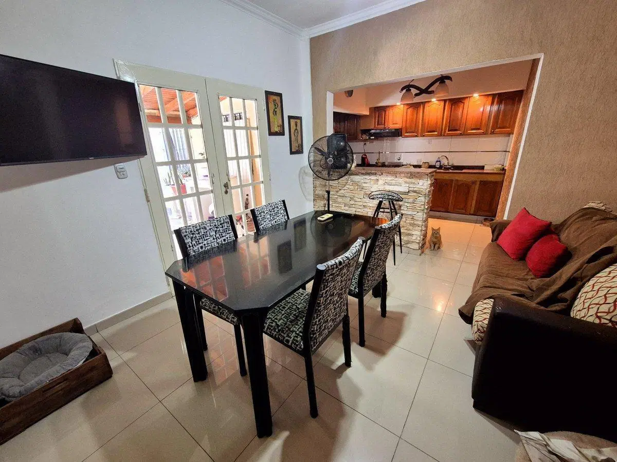 VENTA CASA 4 AMBIENTES MORON COCHERA DEPARTAMENTO 2