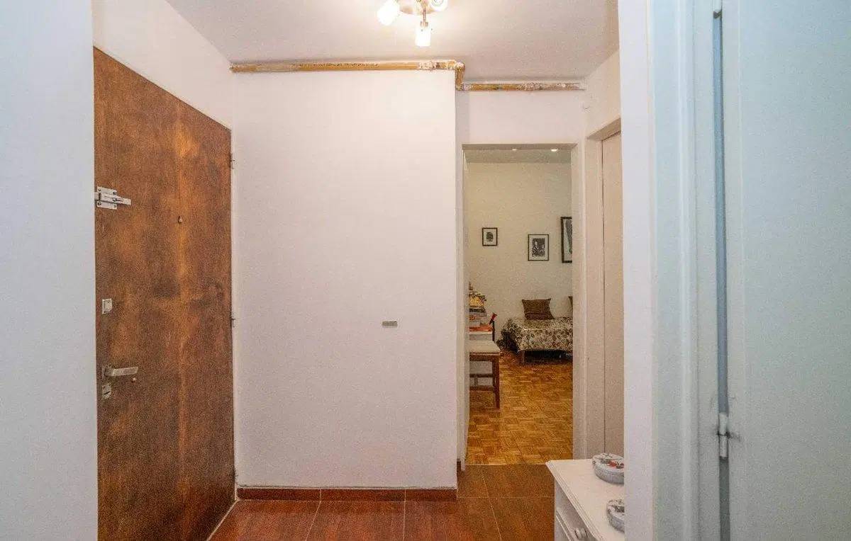 VENTA DEPARTAMENTO DOS AMBIENTES  ALMAGRO 8