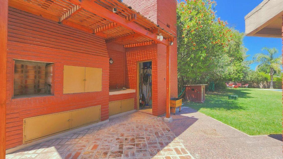 Foto de CASA QUINTA EN PONTEVEDRA 4 AMBIENTES CON PISCINA, imagen 4
