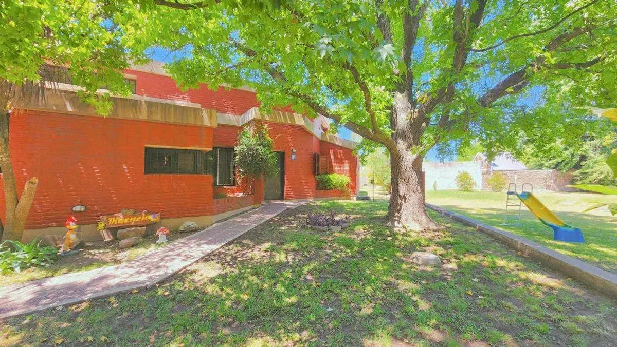 CASA QUINTA EN PONTEVEDRA 4 AMBIENTES CON PISCINA 3