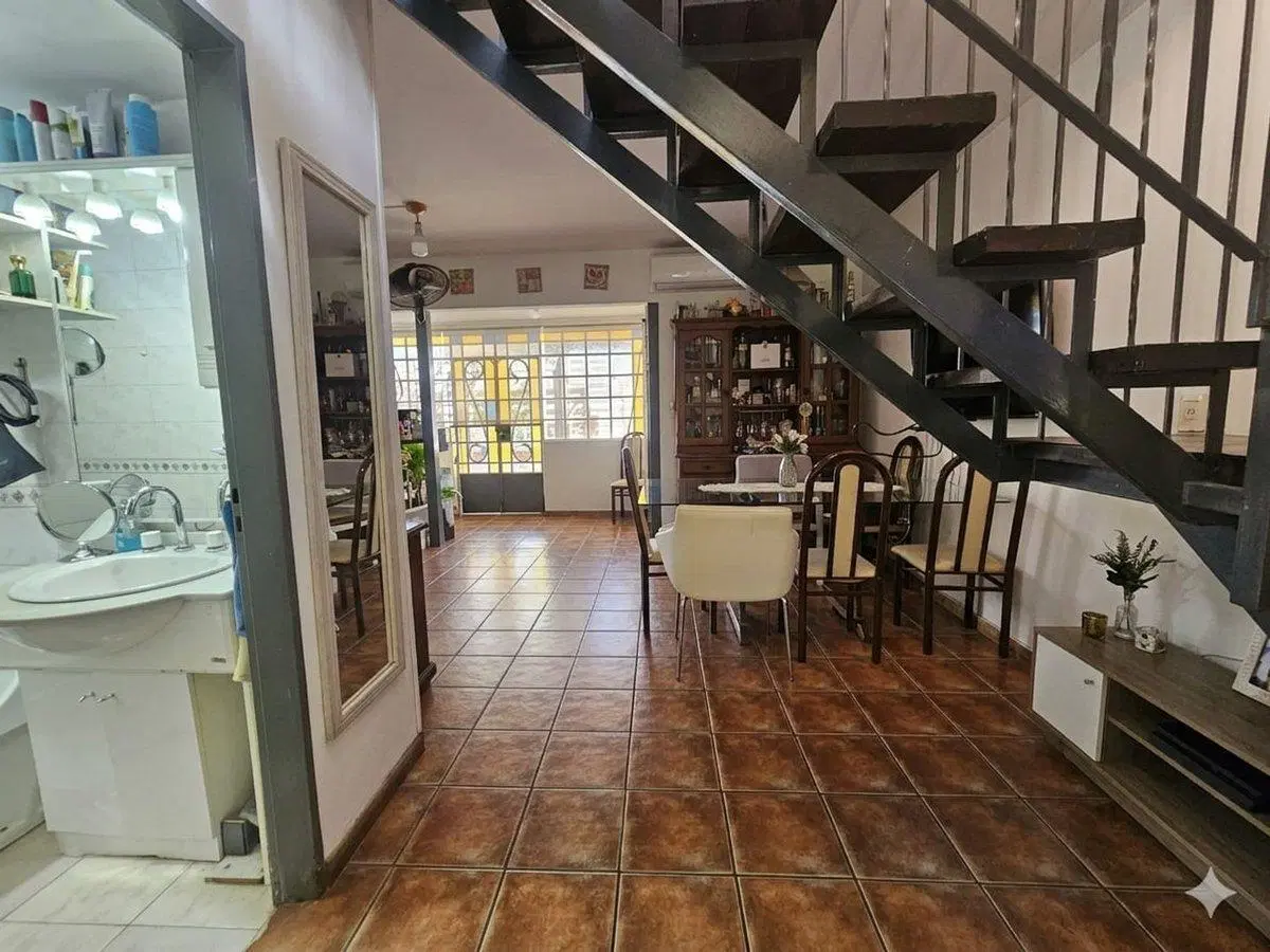 VENTA CASA 3 AMBIENTES Y MEDIO BARRIO TIEMPO LIBRE 2