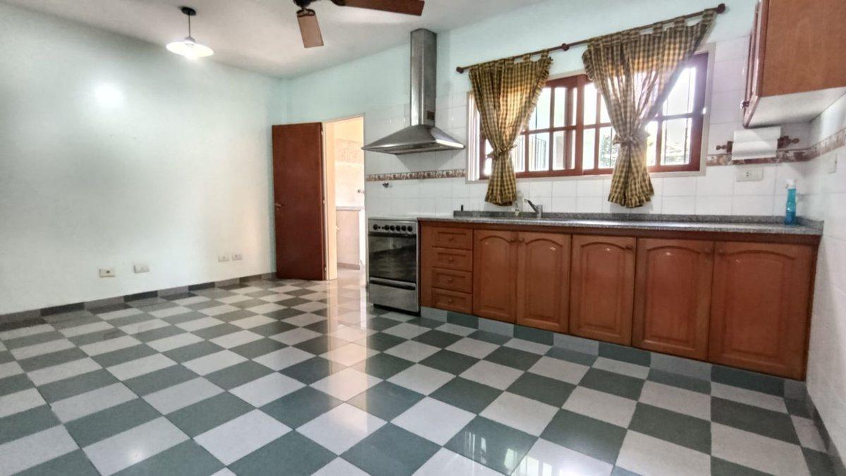 Foto de VENTA CASA 4 AMBIENTES MERLO PARQUE TERRAZA GARAJE, imagen 2