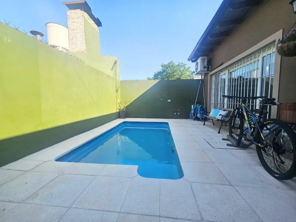 VENTA CASA TRES AMBIENTES PILETA APTO CRÉDITO 1