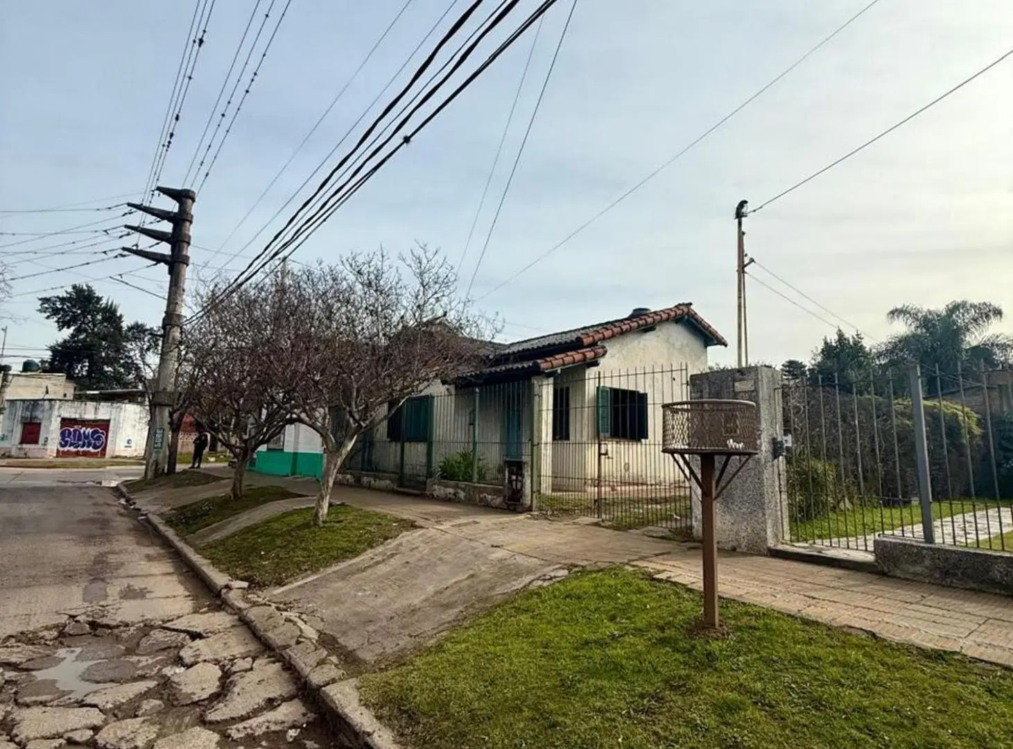 VENTA DE CASA EN MORENO A REFACCIONAR OPORTUNIDAD 5