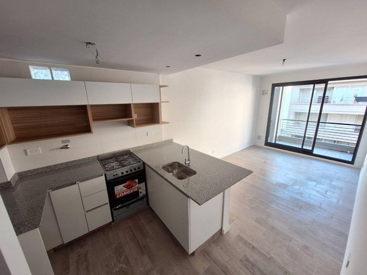 Foto de DEPARTAMENTO 2 AMBIENTES VENTA ALMAGRO BALCON, imagen 3