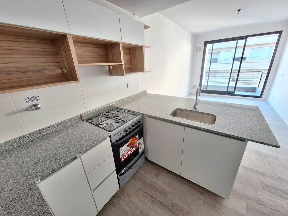 Foto de DEPARTAMENTO 2 AMBIENTES VENTA ALMAGRO BALCON, imagen 1