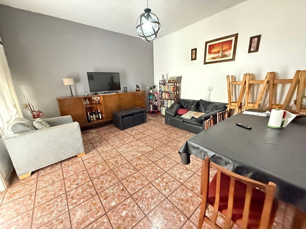 Foto de VENTA CASA 4 AMBIENTES EN VILLA INSUPERABLE, imagen 1