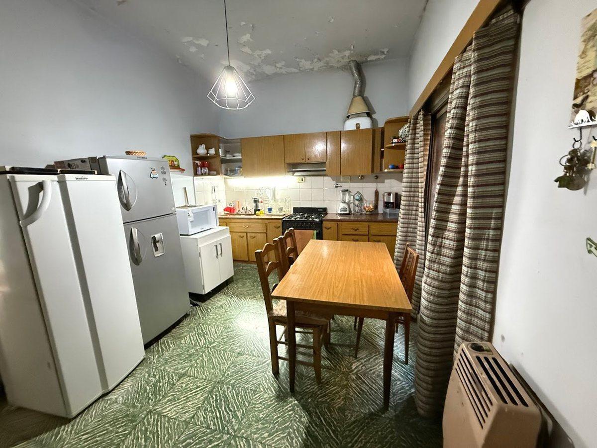 Foto de VENTA CASA 4 AMBIENTES EN VILLA INSUPERABLE, imagen 2