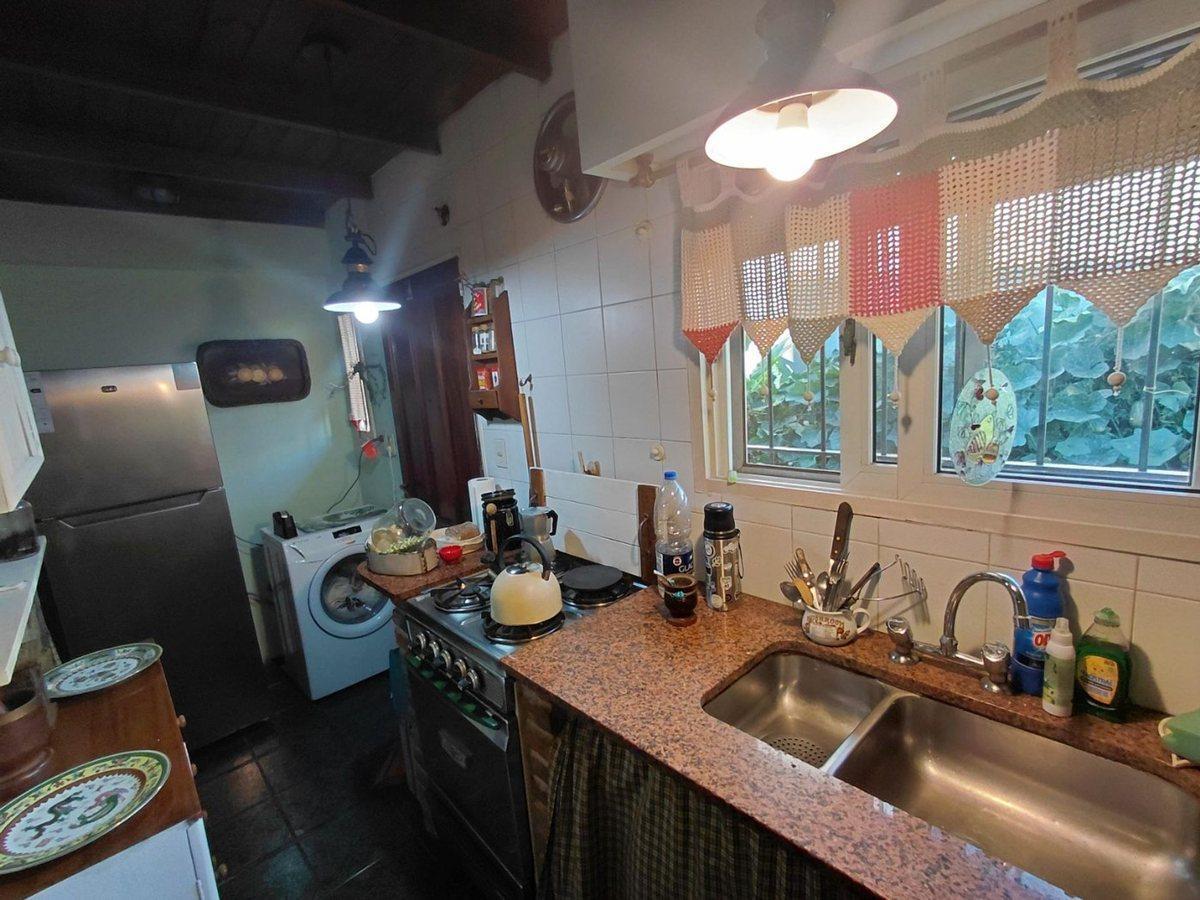 Foto de VENTA CASA 6 AMBIENTES MULTIFAMILIAR BERNAL, imagen 4