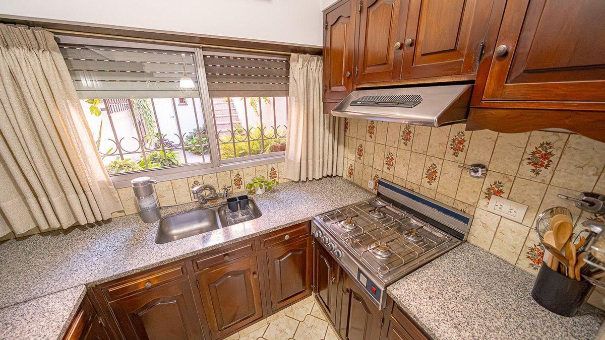 Foto de CASA EN VENTA 4 AMBIENTES SAN JUSTO PATIO TERRAZA, imagen 3