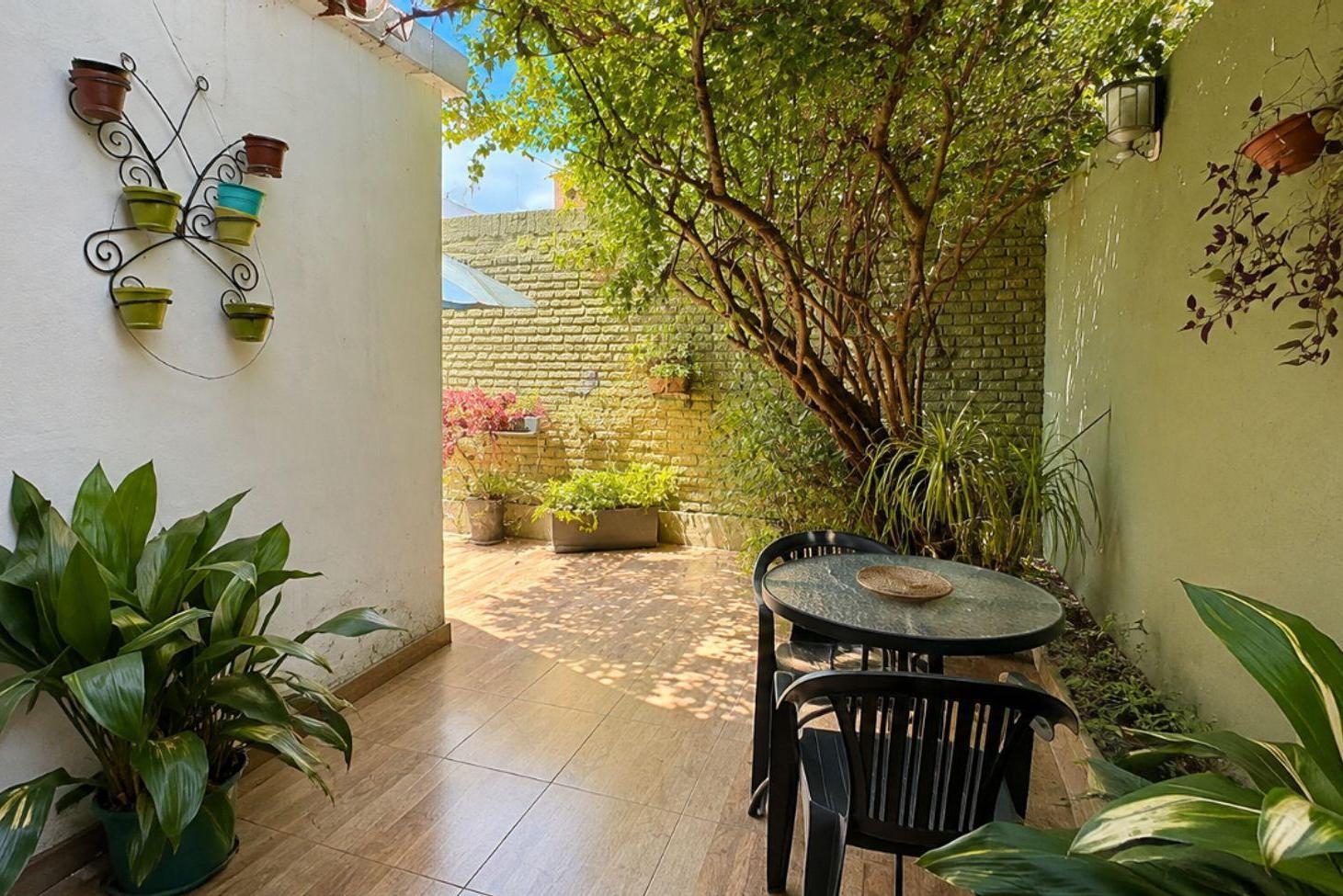 Foto de VENTA CASA EN VILLA SARMIENTO 4 AMB GARAGE Y PATIO, imagen 5
