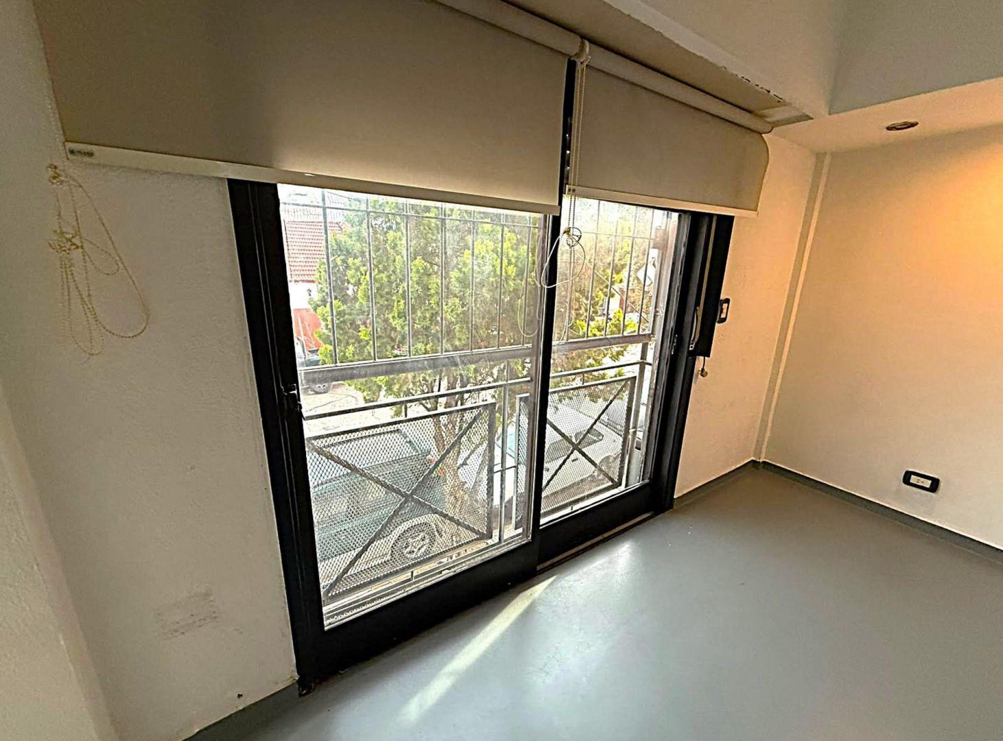 Foto de VENTA PH 3 AMBIENTES MONTE CASTRO CON ESCRITORIO, imagen 4