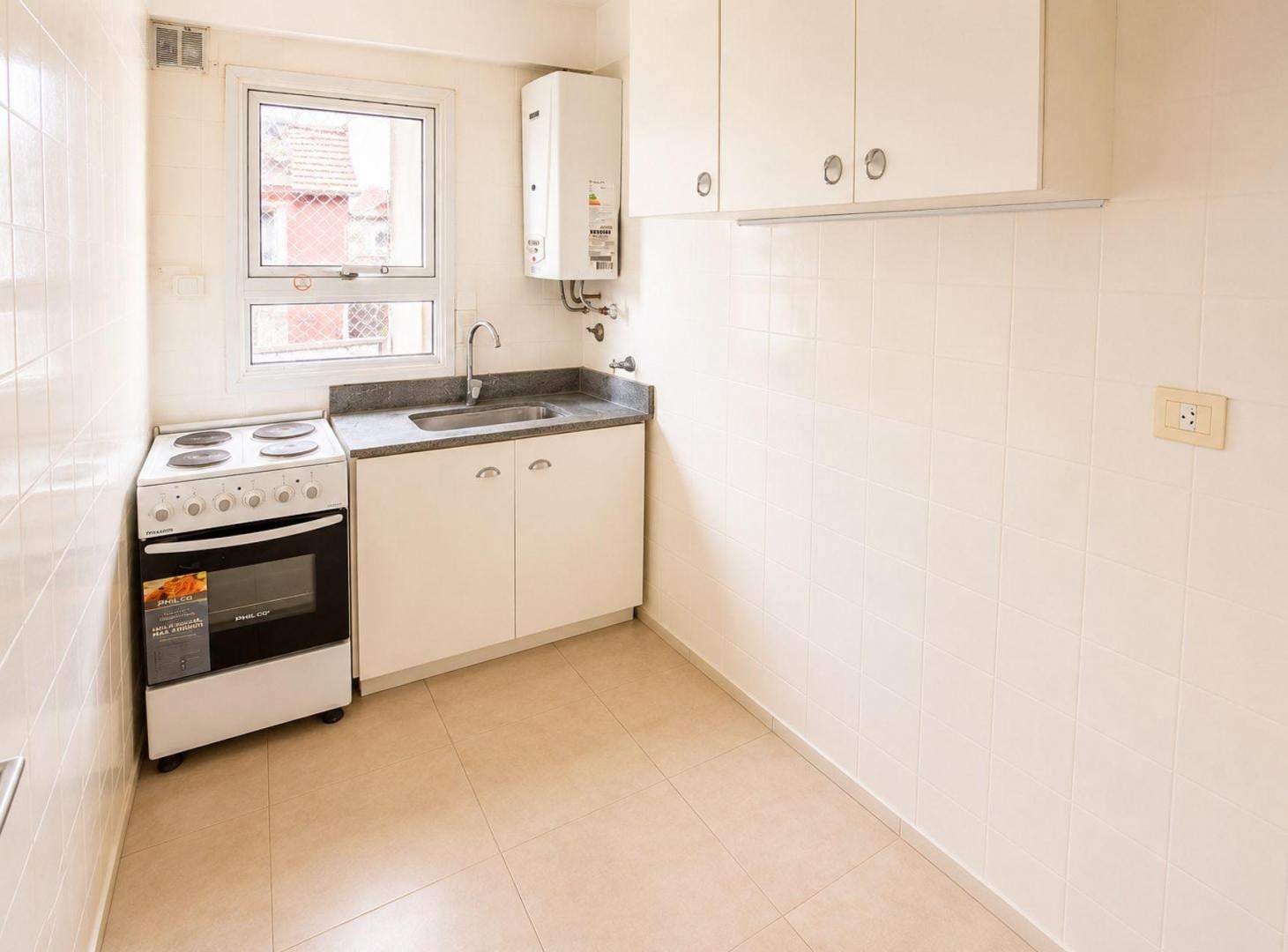 Foto de VENTA DEPTO 2 AMBIENTES CON BALCÓN EN BELGRANO R, imagen 2