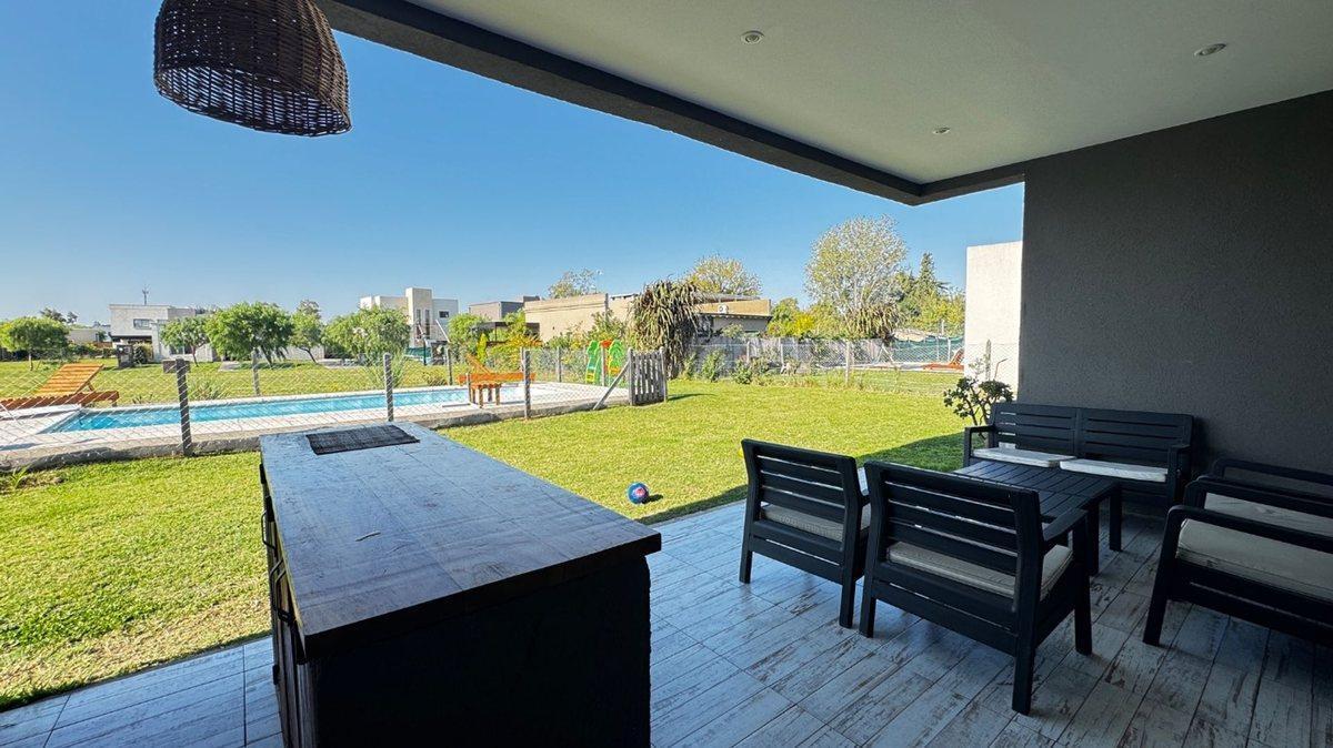 Foto de CASA BARRIO SANTA EMILIA PILAR PILETA PERMUTA, imagen 4