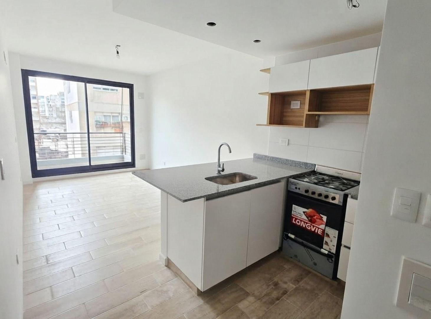 Foto de DEPARTAMENTO 2 AMBIENTES VENTA ALMAGRO BALCON, imagen 3