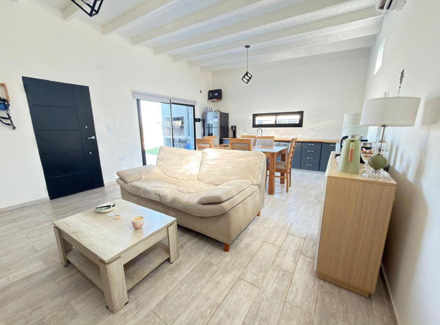 Foto de CASA 3 AMBIENTES BARRIO PRIVADO EL CANDIL JOVEN, imagen 1