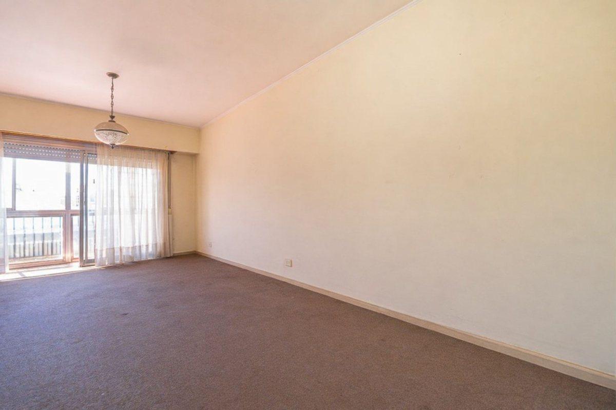 Foto de DEPARTAMENTO EN MONSERRAT 3 AMBIENTES BALCON, imagen 1