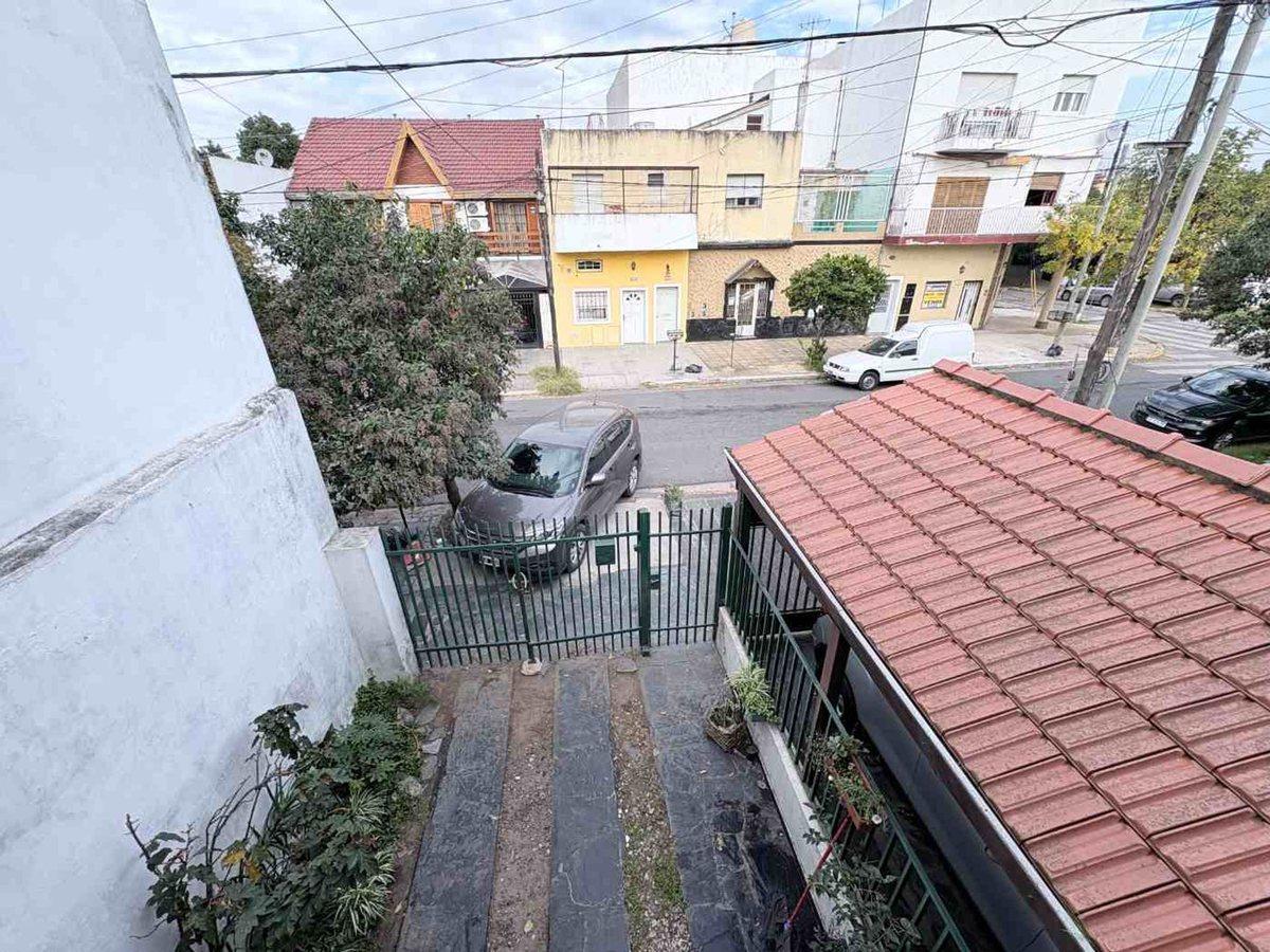 Foto de VENTA DUPLEX 3 AMB VILLA LUZURIAGA PATIO COCHERA, imagen 3