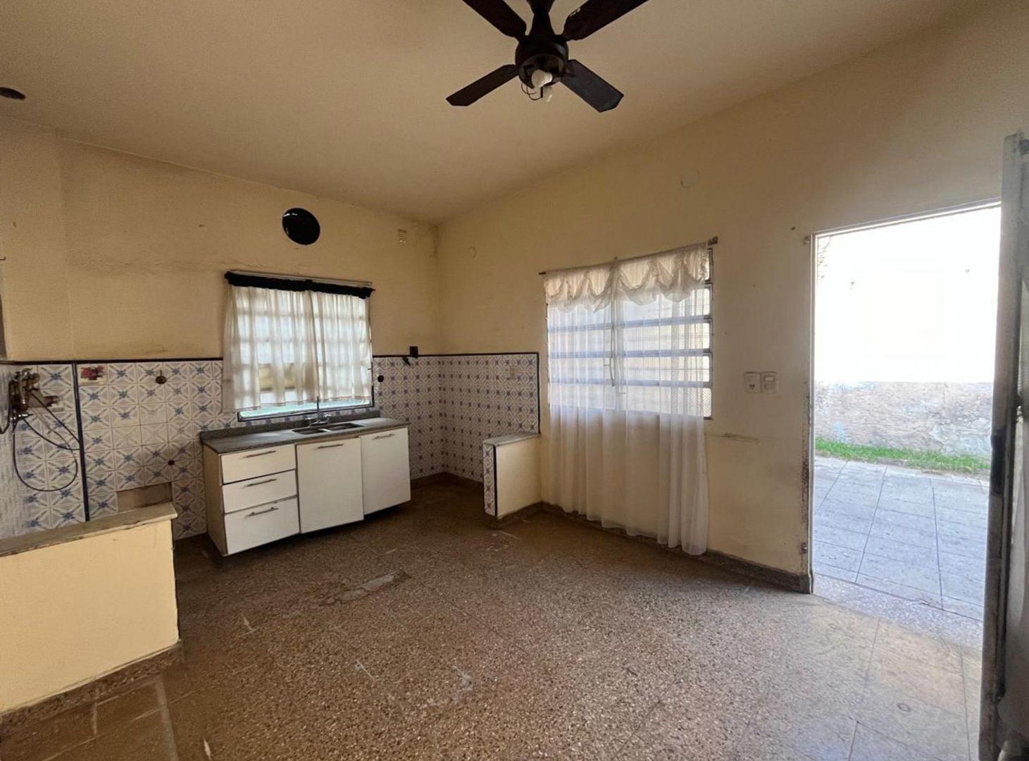 Foto de VENTA CASA CUATRO AMBIENTES RAMOS MEJIA, imagen 1