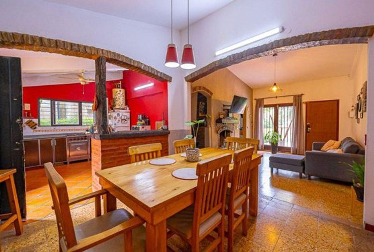 Foto de CASA 4 AMBIENTES VENTA LUJAN LEZICA PILETA PARQUE, imagen 3