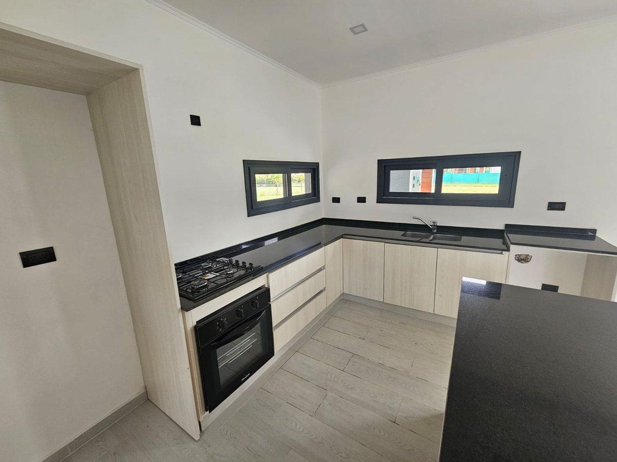 Foto de VENTA CASA 4 AMBIENTES SANTA IRENE A ESTRENAR, imagen 3
