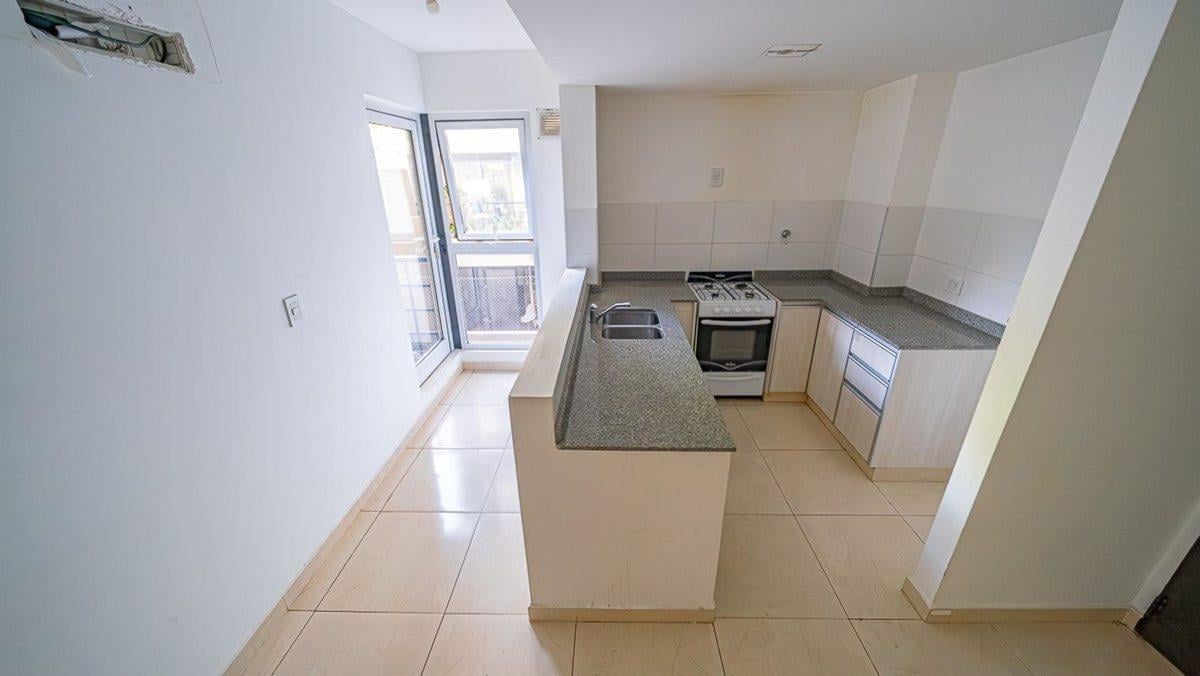 Foto de VENTA DEPARTAMENTO 2 AMBIENTES PARQUE CHAS, imagen 1