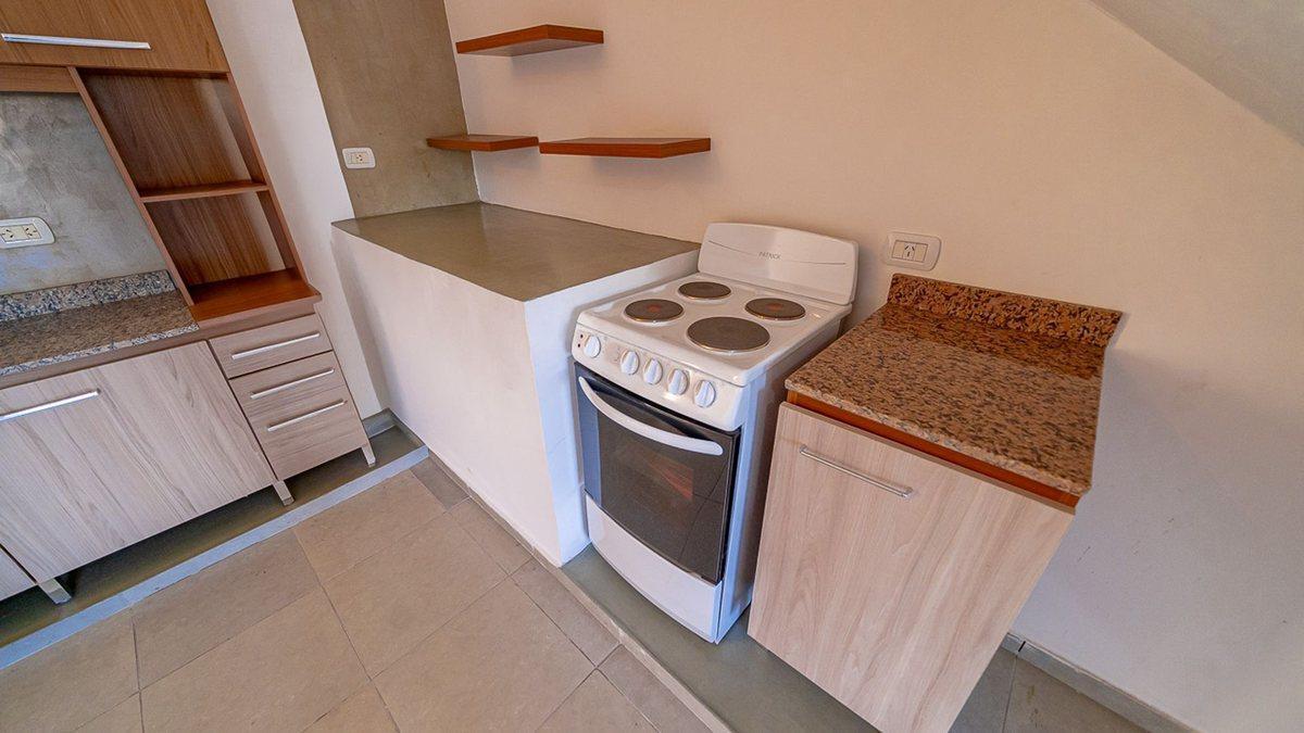 Foto de VENTA DEPTO DUPLEX VILLA SARMIENTO BALCON TERRAZA, imagen 3