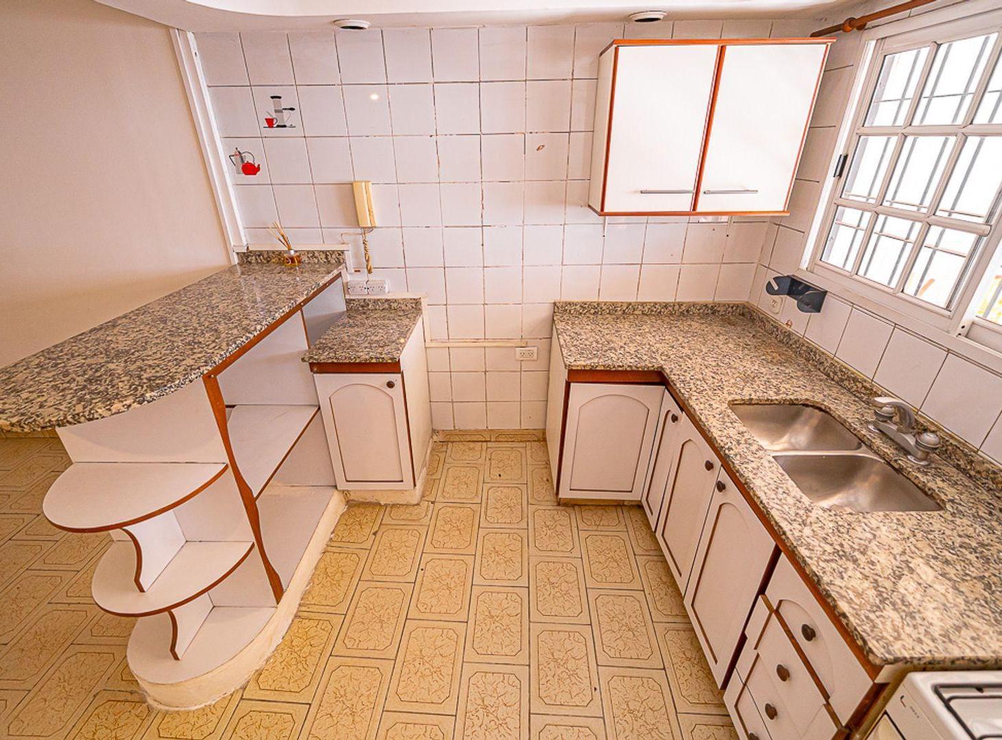 Foto de VENTA DUPLEX 3 AMBIENTES MORON PATIO COCHERA, imagen 3